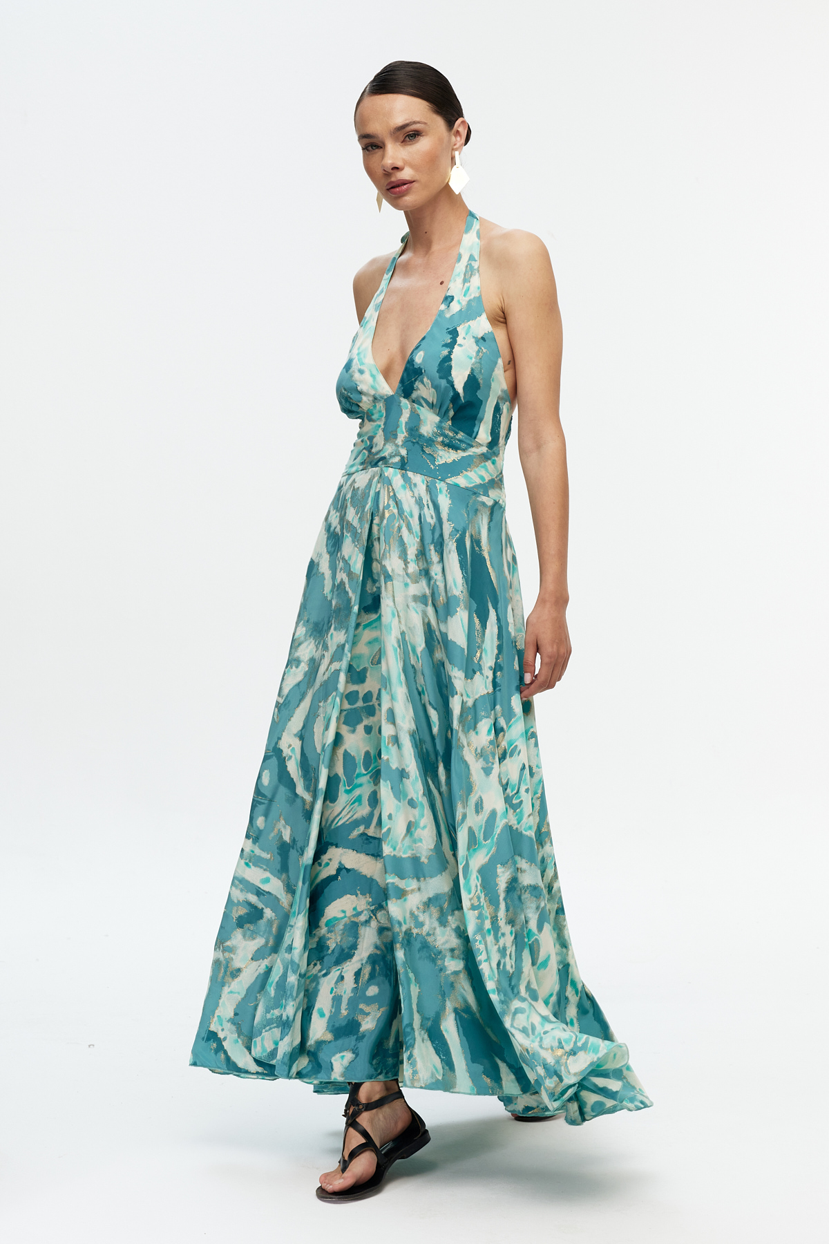 Halter yaka desenli maxi elbise 2