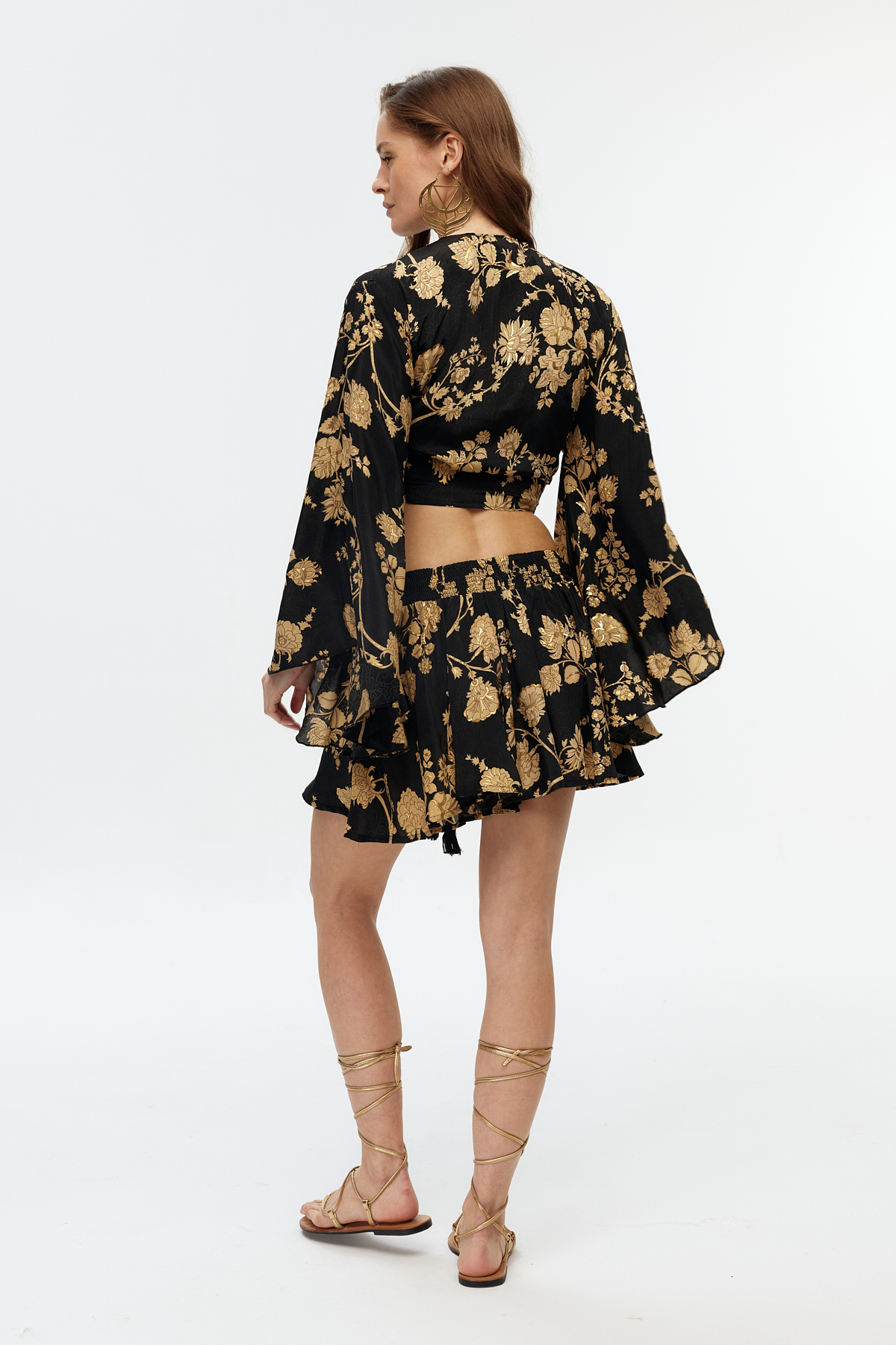 Siyah çiçek desen crop top şort etek takım 5